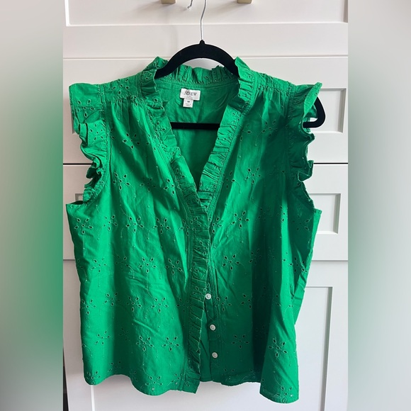 J. Crew Tops - J Crew Green Ruffled Sleeveless Top